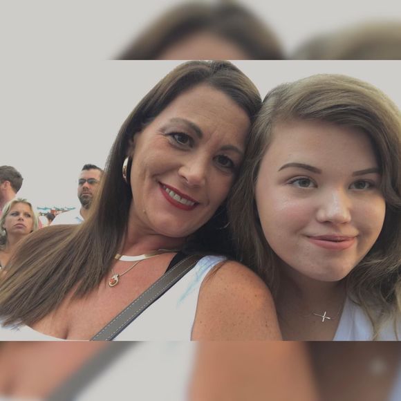 Meet your Posher, Zoe - Picture 1 of 1